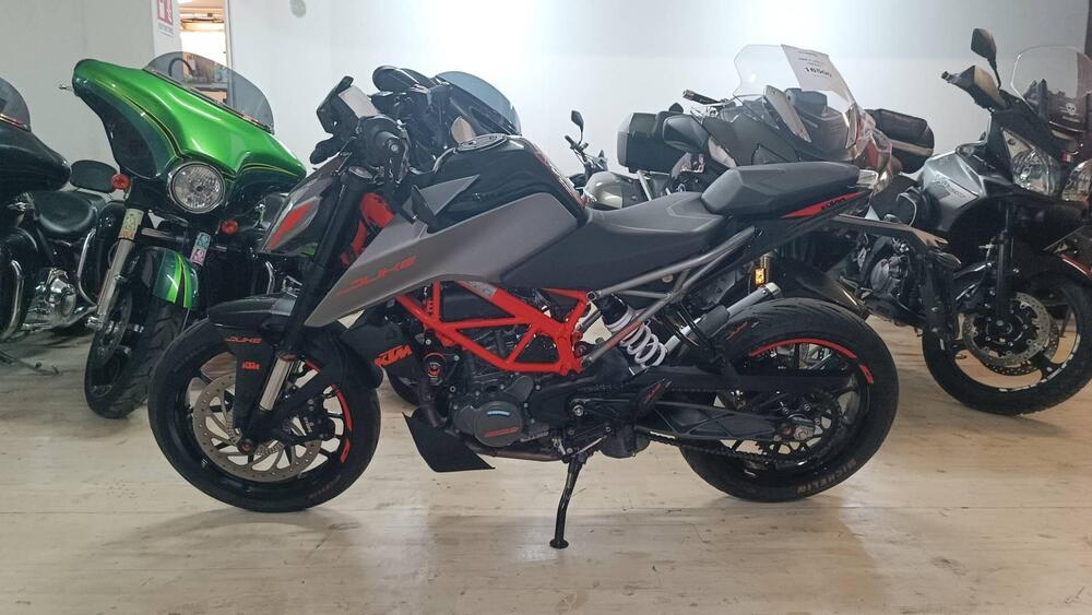 KTM 125 Duke (2021 - 23) (4)