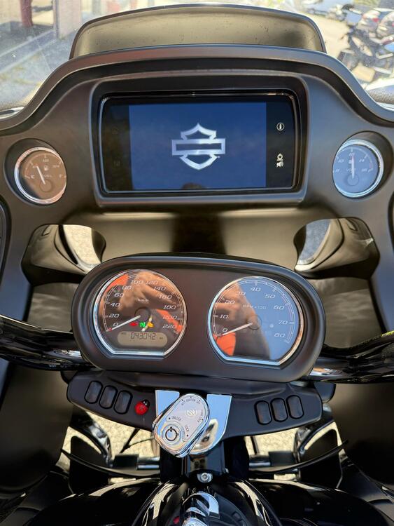 Harley-Davidson 114 Road Glide Ultra (2019) - FLTRXU (5)