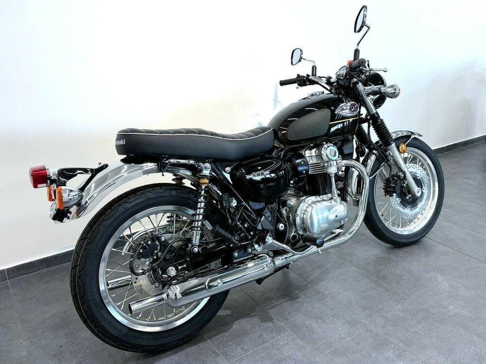 Kawasaki W 800 (2010 - 17) (3)