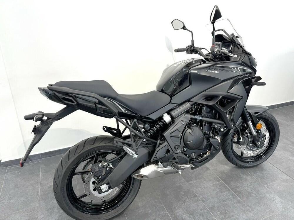 Kawasaki Versys 650 (2025) (4)