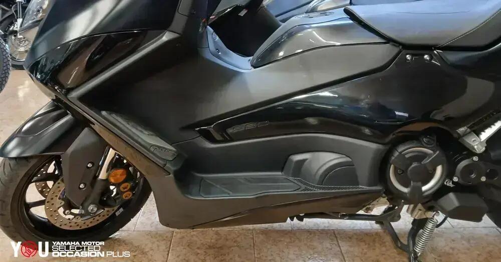Yamaha T-Max 560 Tech Max (2022 - 24) (4)