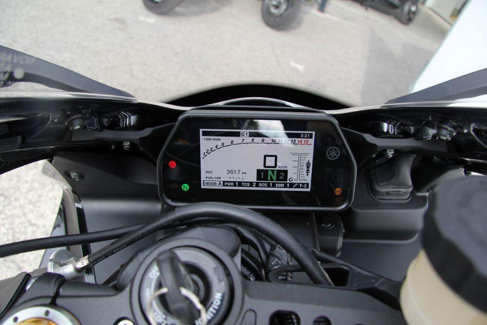 Yamaha YZF R1M (2020 - 25) (5)