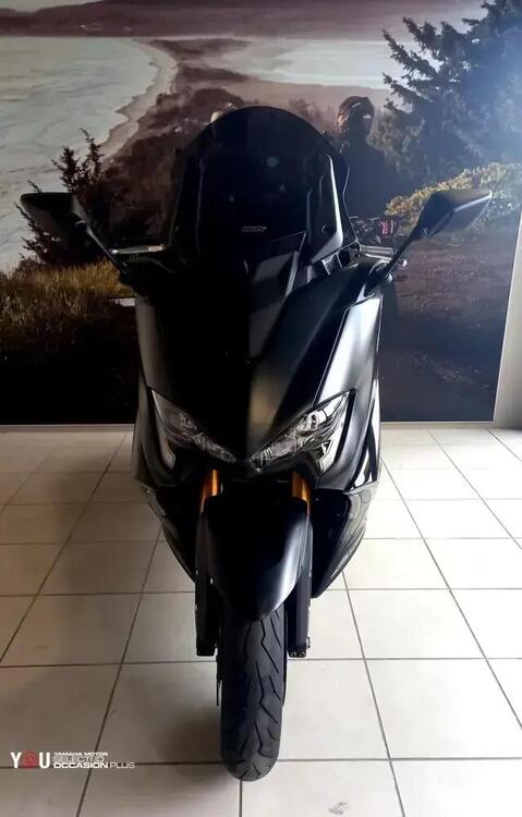 Yamaha T-Max 560 Tech Max (2020) (2)