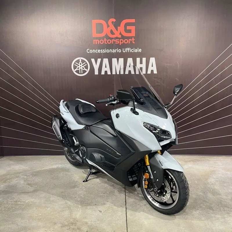 Yamaha T-Max 560 (2025 - 26) (4)