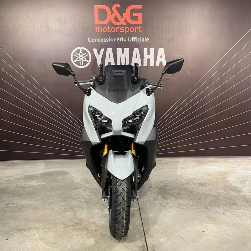 Yamaha T-Max 560 (2025 - 26) (2)
