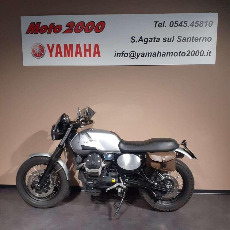 Moto Guzzi V7 II Racer (2015 - 17) (3)