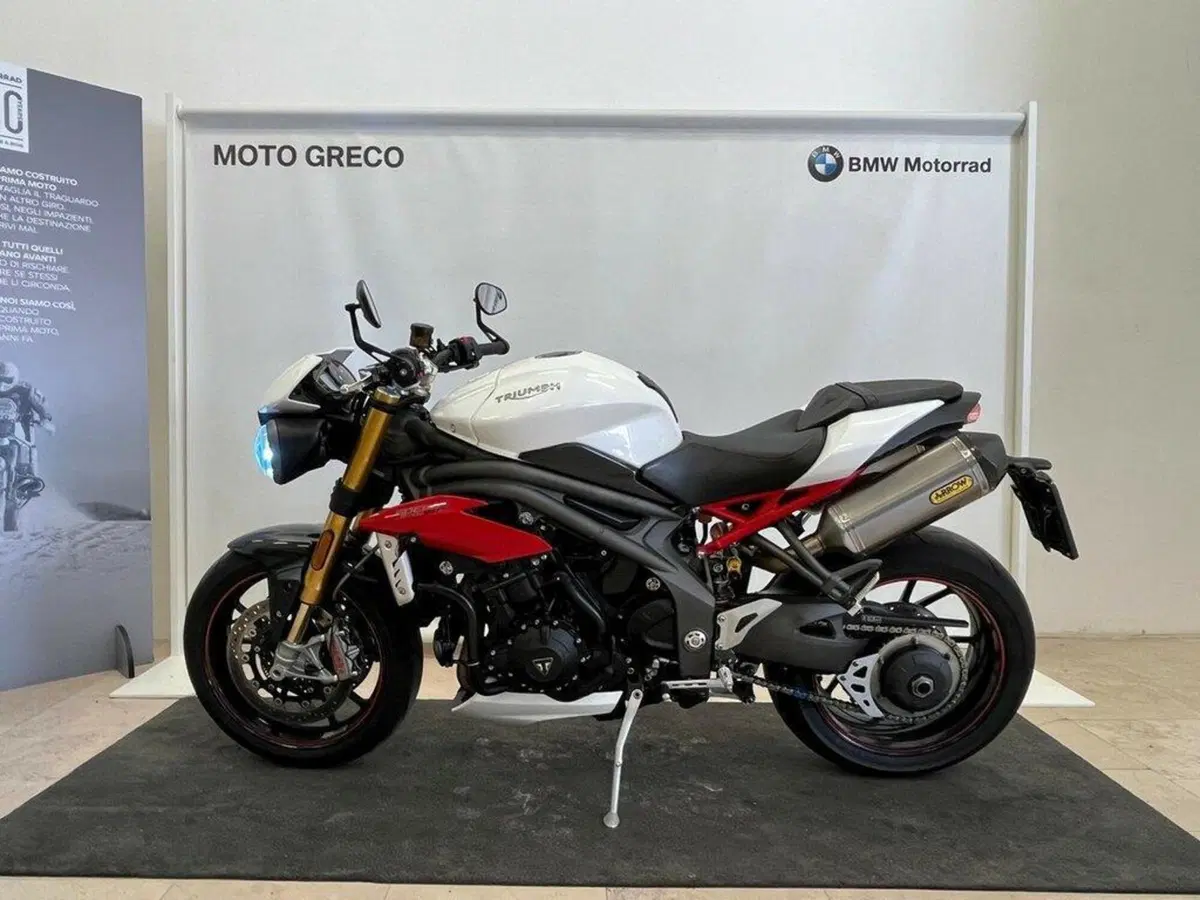 Triumph Speed Triple 1050 R ABS (2016 - 17) (4)