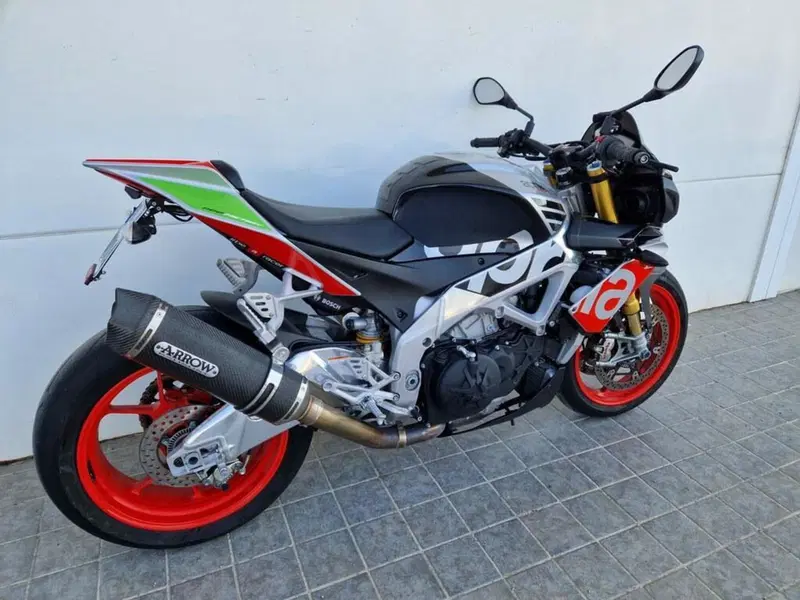 Aprilia Tuono V4 Factory (2017 - 18) (3)