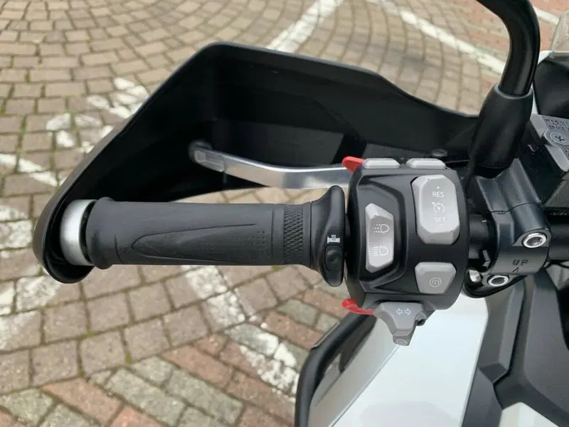 Triumph Tiger 1200 XCx (2018 - 20) (9)