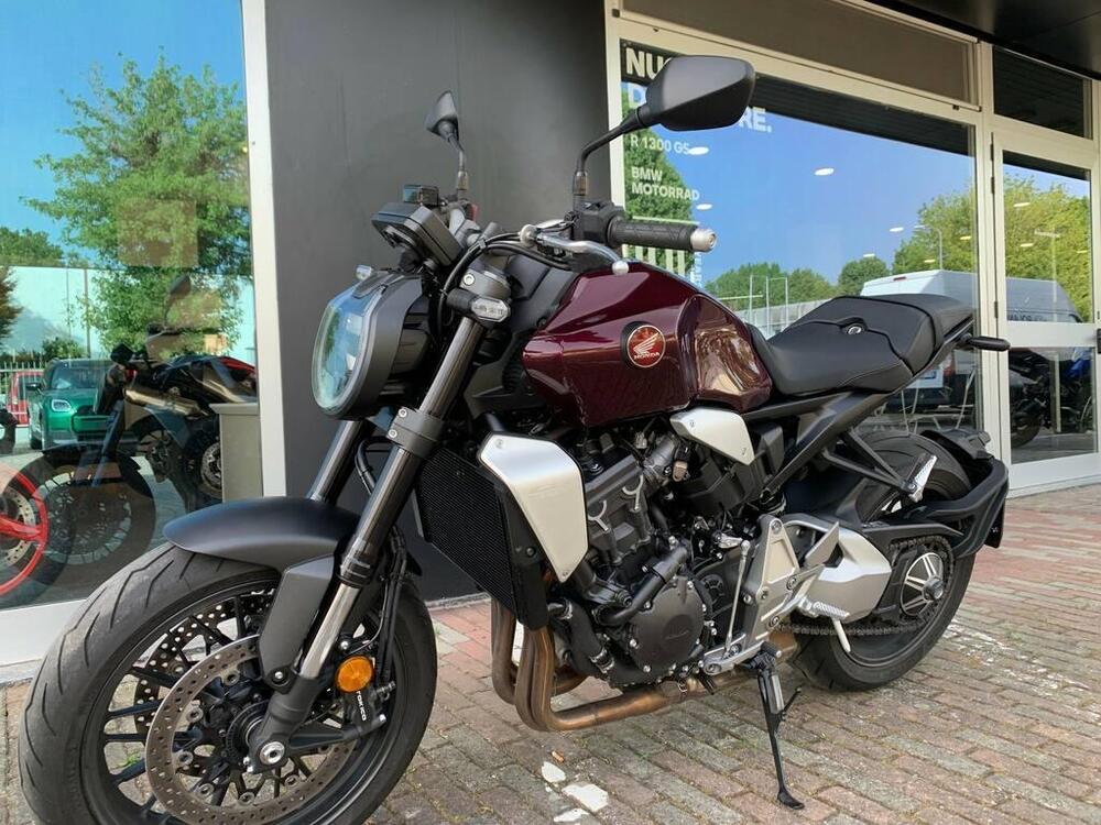 Honda CB 1000 R (2021 - 25) (3)