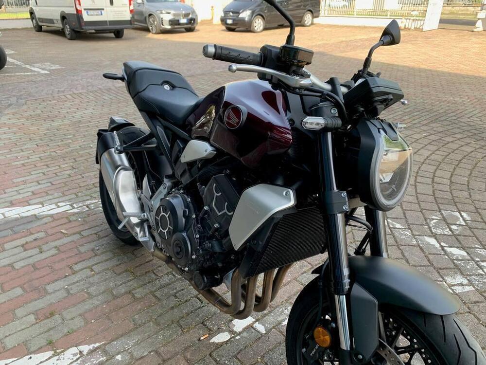 Honda CB 1000 R (2021 - 25) (4)