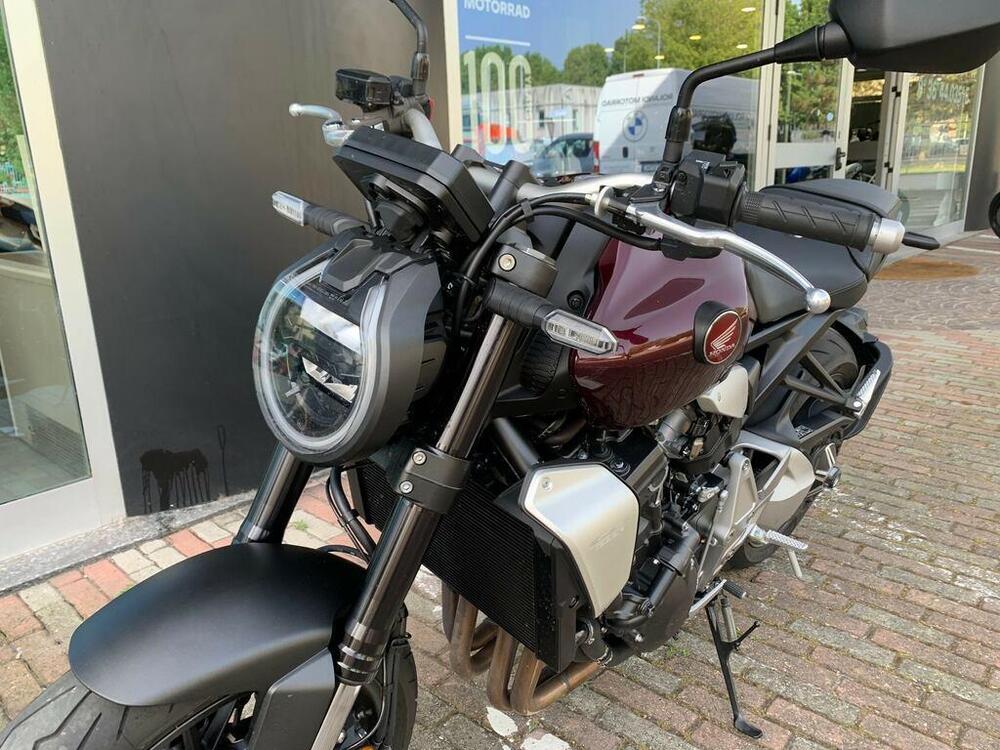 Honda CB 1000 R (2021 - 25) (2)