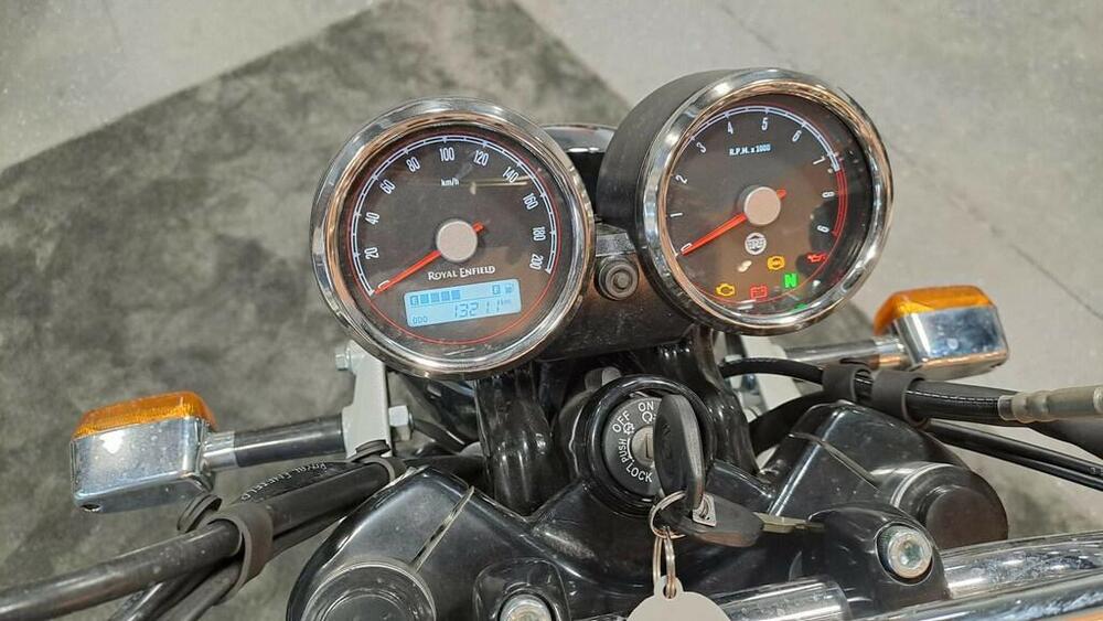 Royal Enfield Interceptor 650 (2021 - 25) (4)
