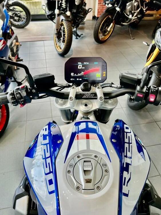 Bmw R 1250 R (2021 - 25) (3)