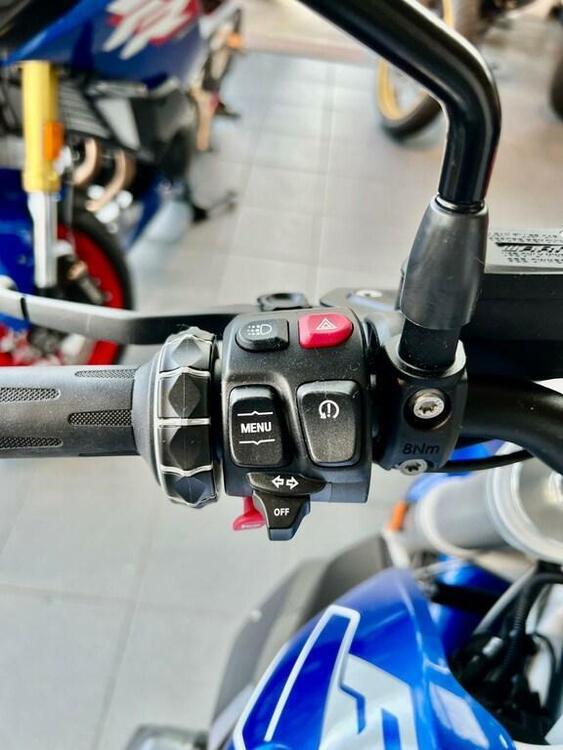 Bmw R 1250 R (2021 - 25) (5)