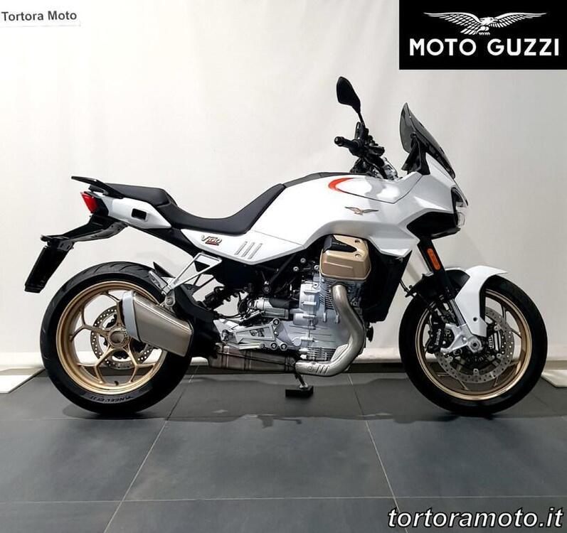 Moto Guzzi V100 Mandello (2022 - 24) (2)