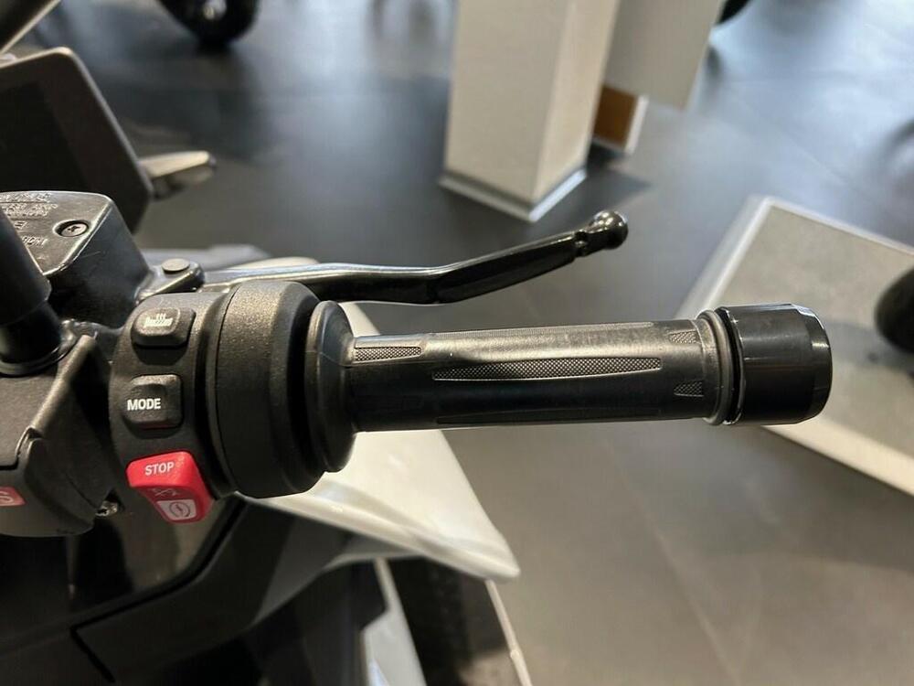 Bmw CE 04 (2021 - 25) (3)