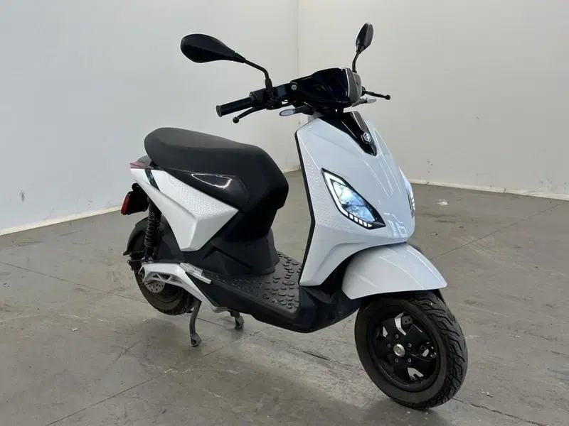 Piaggio 1 (2022 - 26) (7)