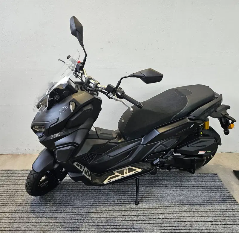 Kl Brera X 300 (2022 - 24) (2)