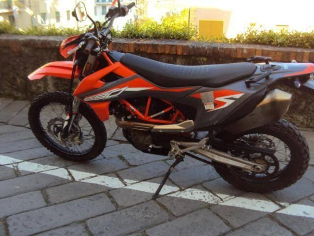 KTM 690 Enduro R (2021)