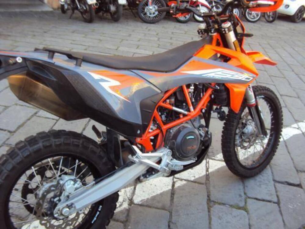 KTM 690 Enduro R (2021) (5)