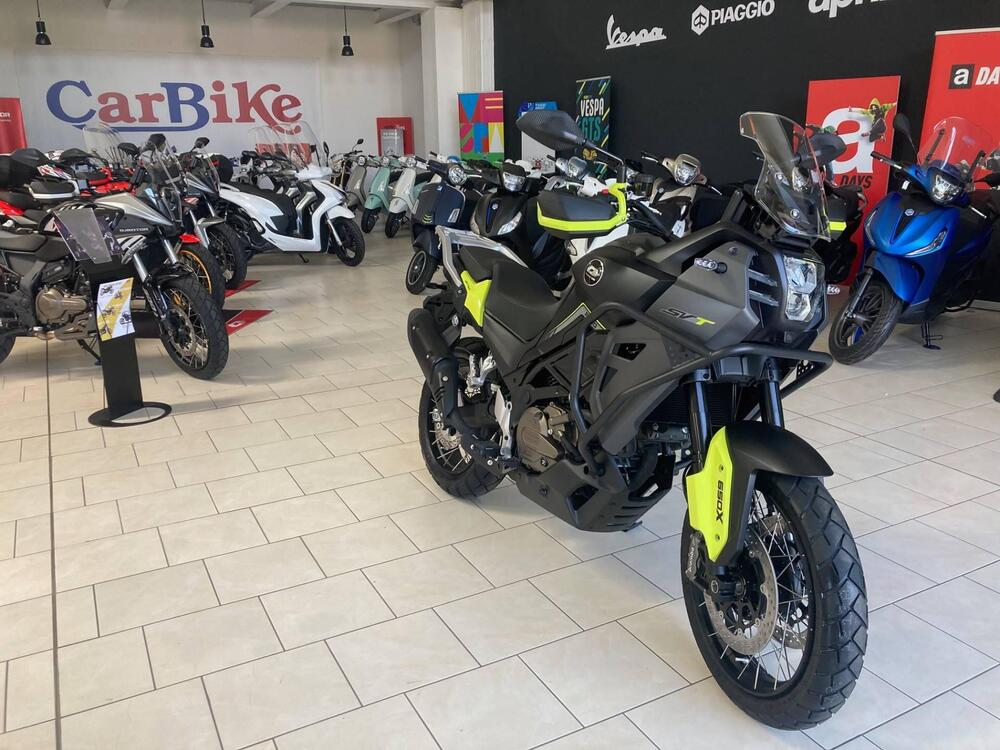 QJ Motor SVT 650 X (2024) (2)