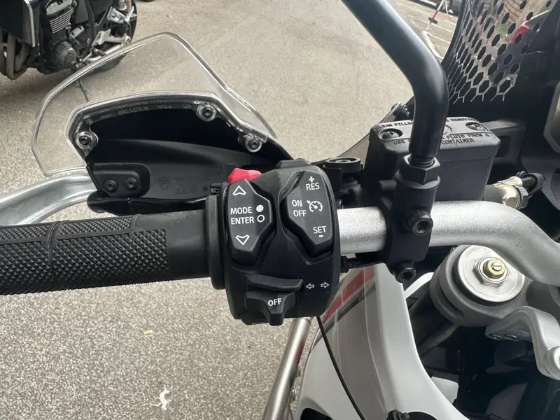 Ducati DesertX (2022 - 25) (8)