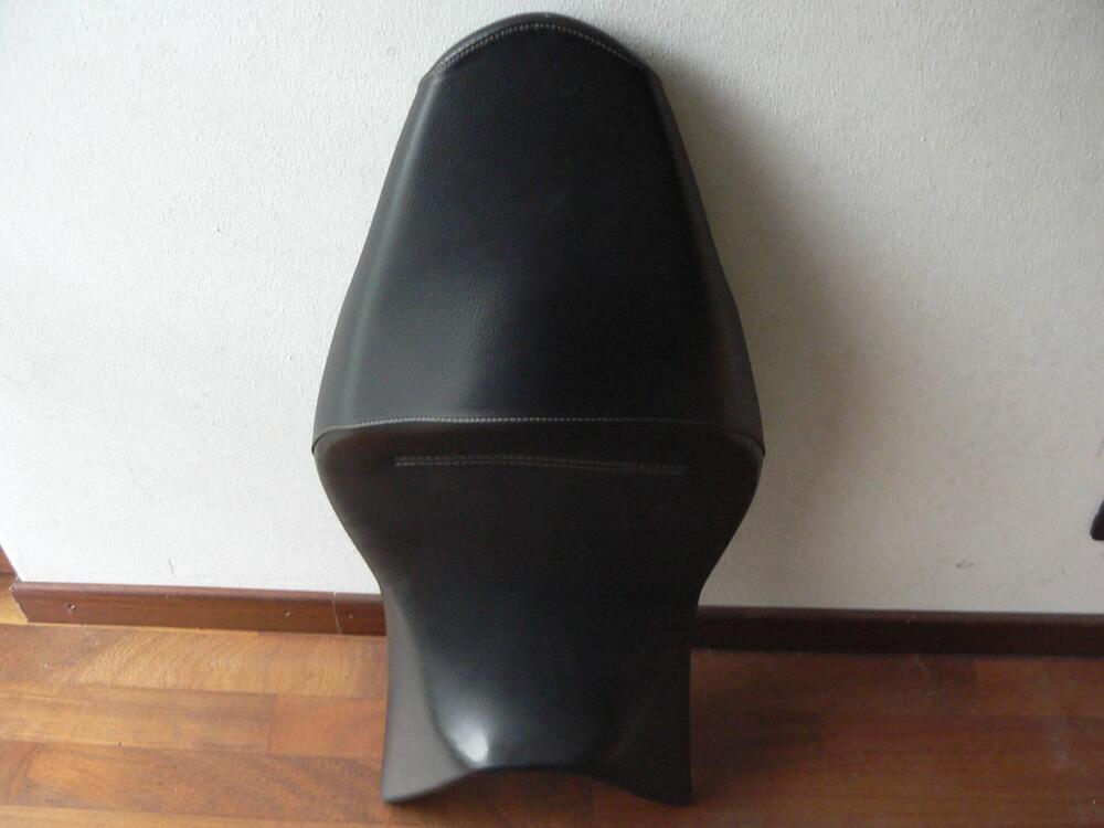 Sella per Aprilia Shiver SL (3)