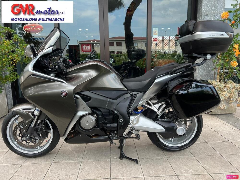 Honda VFR 1200 F DCT ABS (2010 - 16)