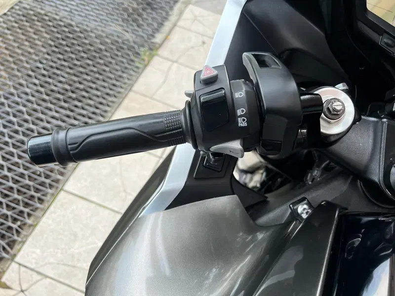 Honda VFR 1200 F DCT ABS (2010 - 16) (13)