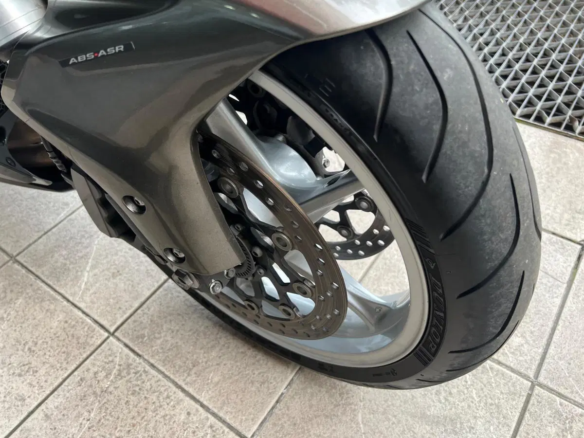 Honda VFR 1200 F DCT ABS (2010 - 16) (17)