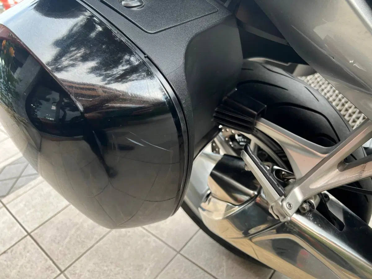 Honda VFR 1200 F DCT ABS (2010 - 16) (11)