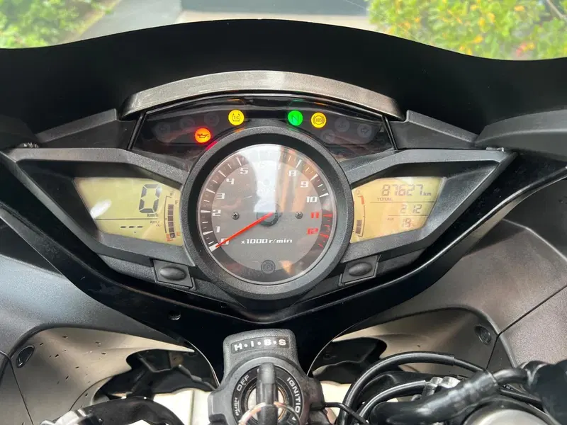 Honda VFR 1200 F DCT ABS (2010 - 16) (8)