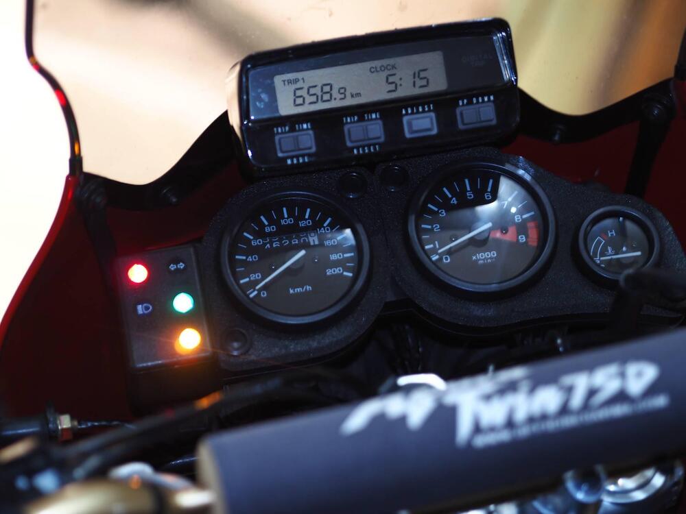 Honda Africa Twin XRV 750 (1996 - 02) (2)