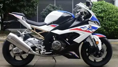 BMW S 1000 RR, sei tu? Ecco il clone cinese, si chiama Sukuli S 1000 RR [VIDEO &amp; GALLERY]