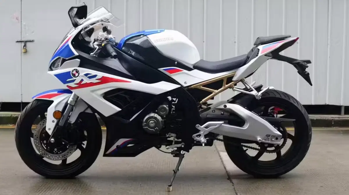 BMW S 1000 RR, sei tu? Ecco il clone cinese, si chiama Sukuli S 1000 RR [VIDEO & GALLERY] (4)