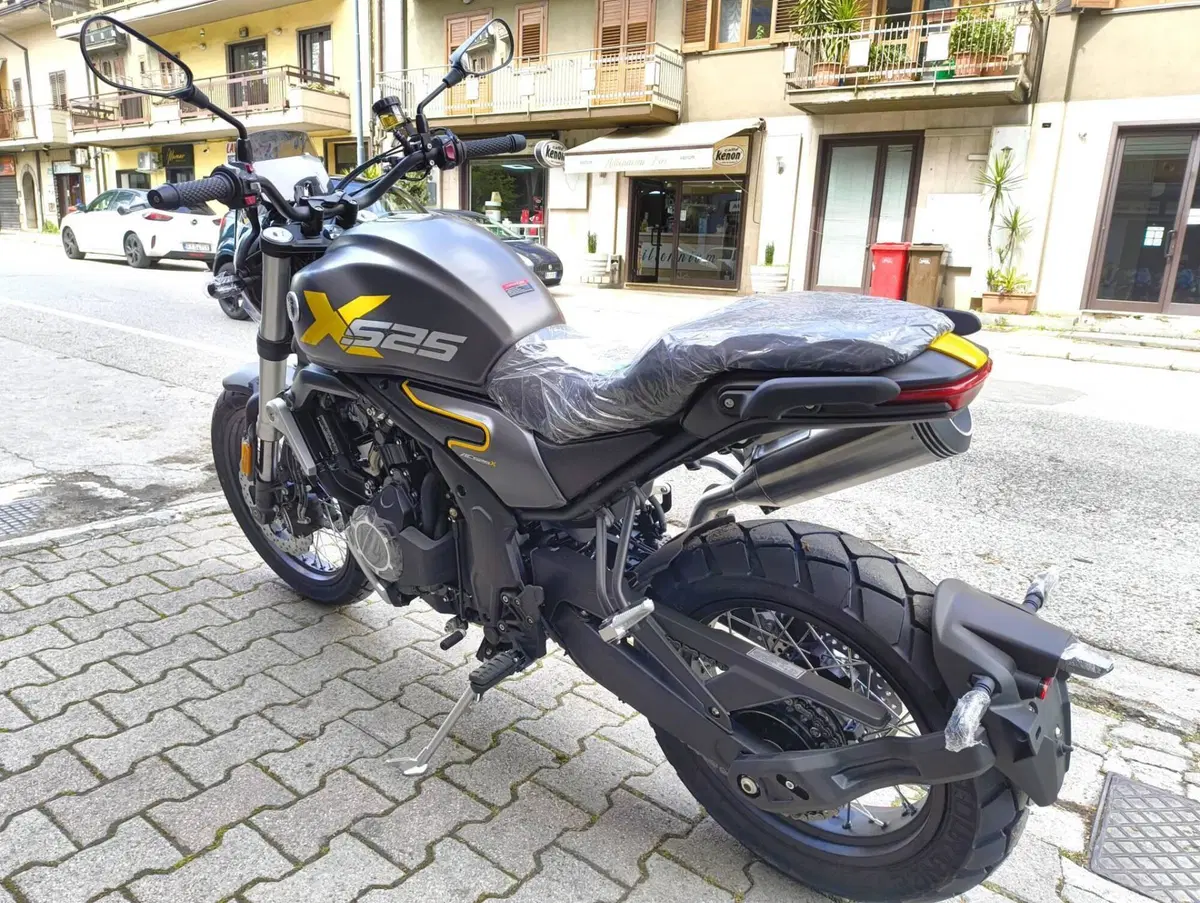 Voge Trofeo 525ACX Scrambler (2023 - 26) (5)