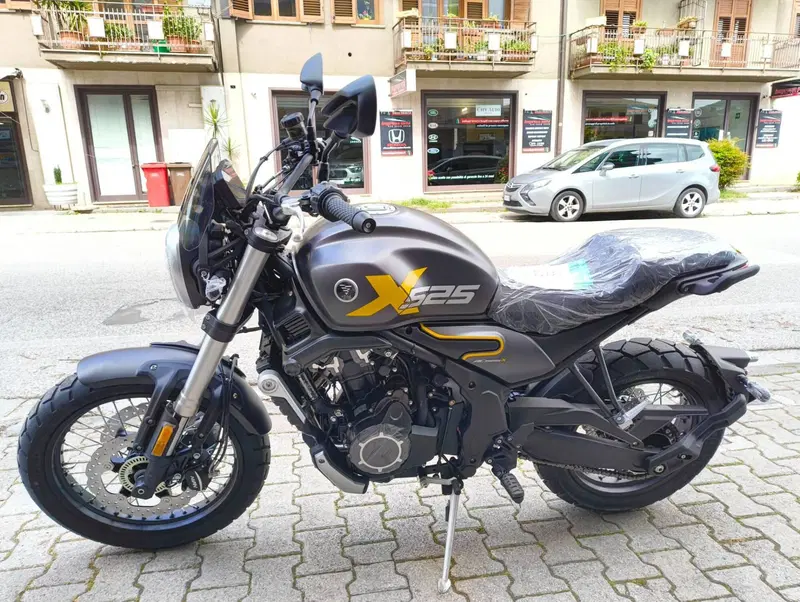 Voge Trofeo 525ACX Scrambler (2023 - 26) (3)