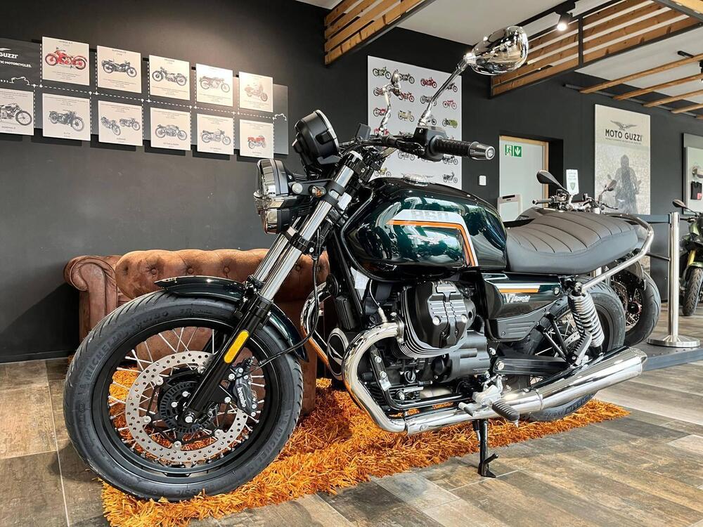 Moto Guzzi V7 Special (2025) (2)