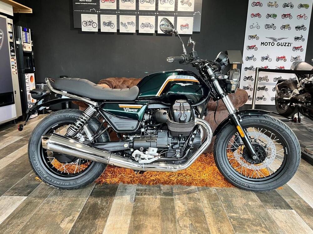 Moto Guzzi V7 Special (2025) (3)