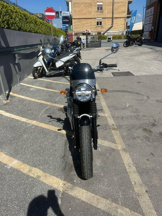 Royal Enfield Interceptor 650 (2021 - 25) (4)