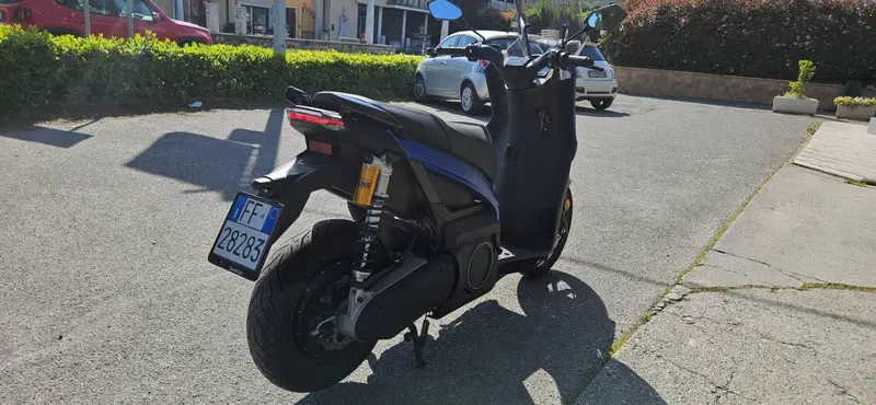 Seat MÓ 125 Performance (2022 - 26) (8)