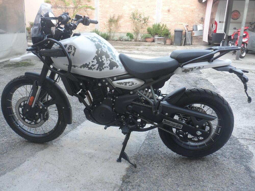 Royal Enfield Himalayan 450 (2024 - 25)