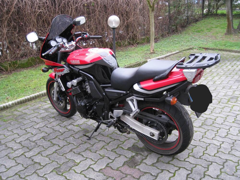Yamaha FZS 600 Fazer (1998 - 01) (2)