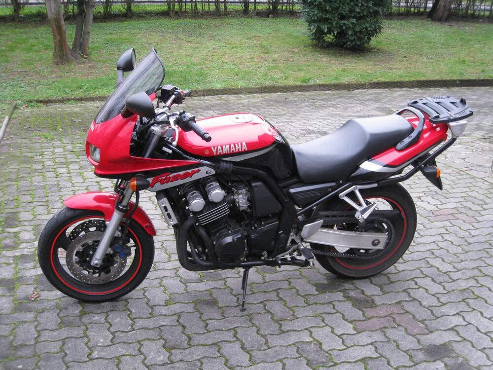 Yamaha FZS 600 Fazer (1998 - 01)