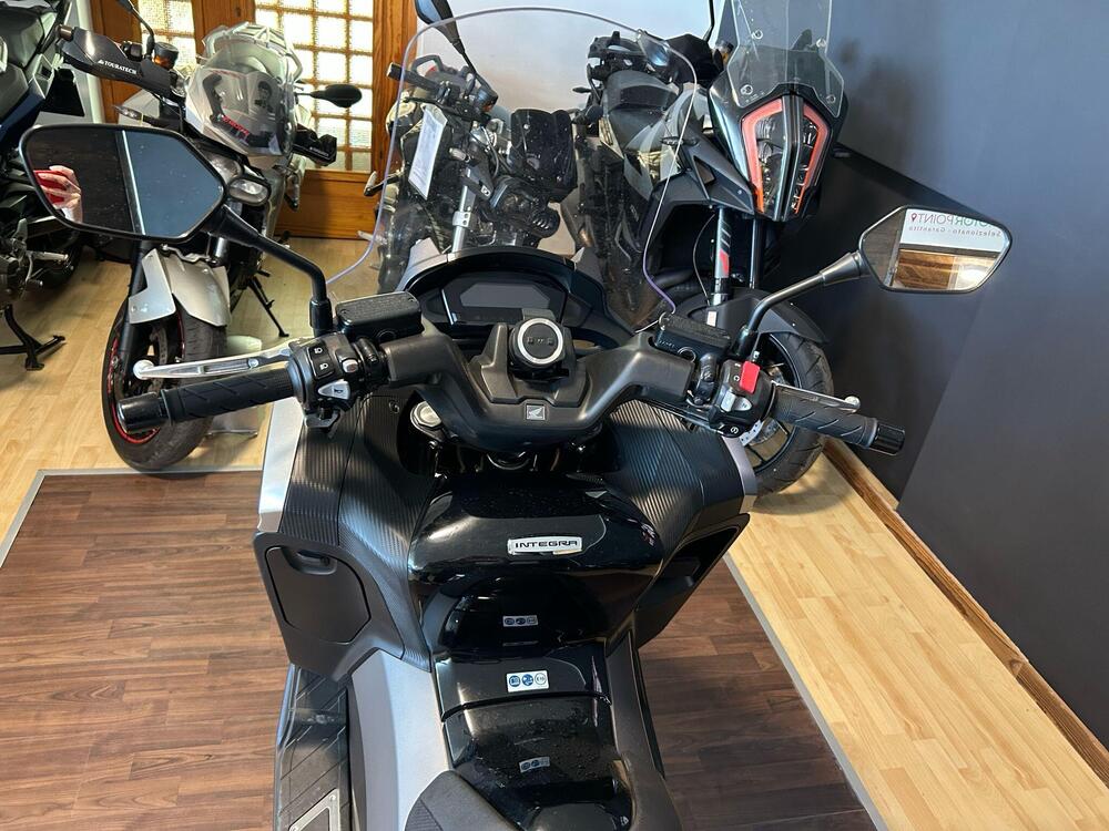 Honda Integra 750 DCT (2016 - 17) (2)