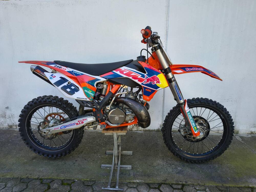 KTM 250 SX (2015)