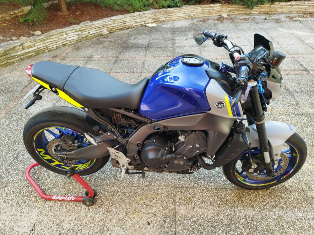 Yamaha MT-09 (2021 - 23) (2)