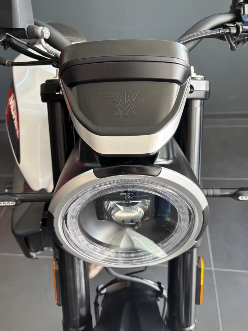 Moto Morini SEIEMMEZZO STR (2022 - 26) (7)