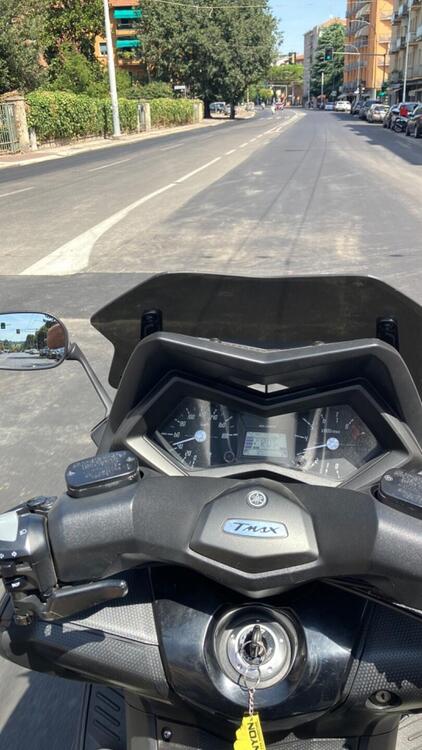 Yamaha T-Max 530 Black Max ABS (2012 - 14) (2)